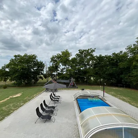 Wild Garden1 Pusztakovacsi